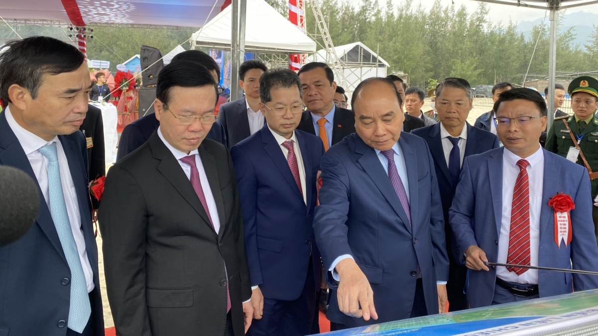 President attends groundbreaking ceremony for Lien Chieu Port project